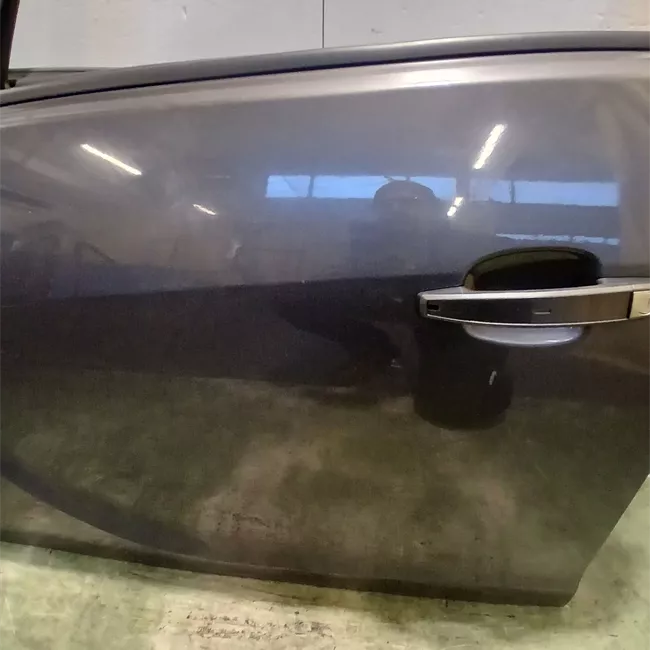 Porta anteriore sinistra