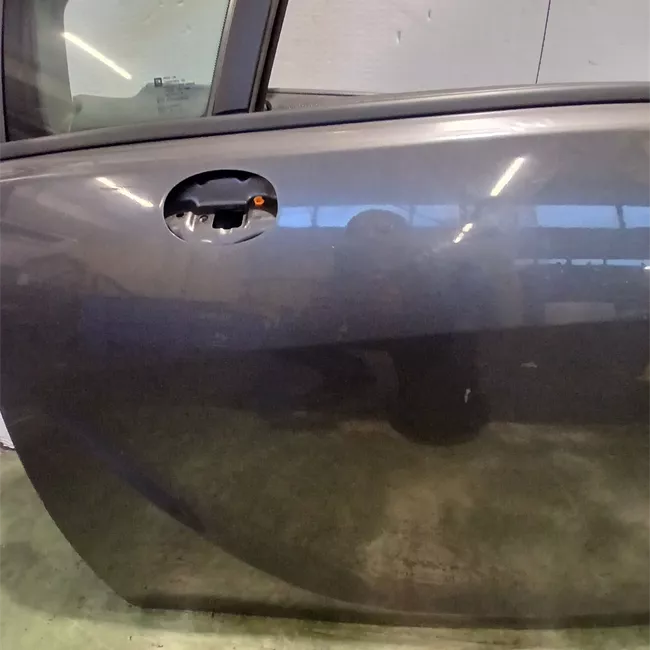 Porta anteriore sinistra