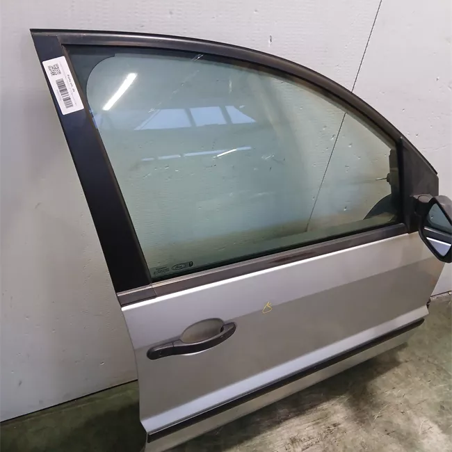 Porta anteriore destra