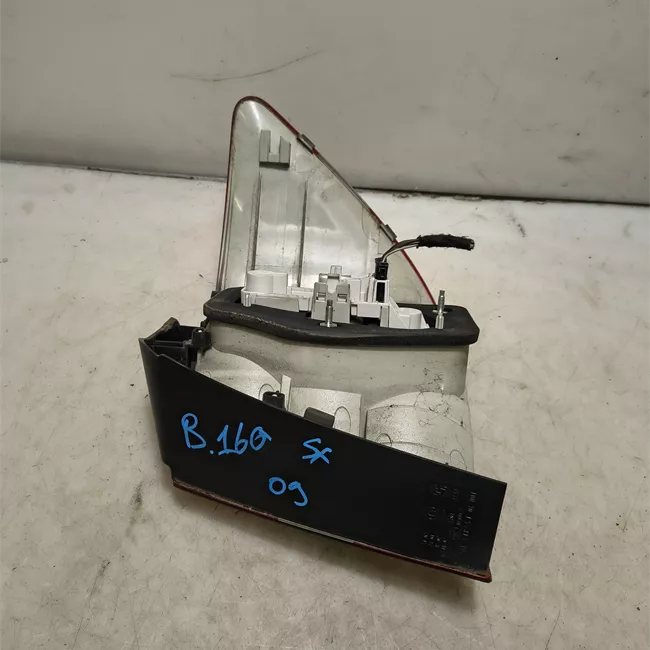 Fanale posteriore parte esterno sinistro