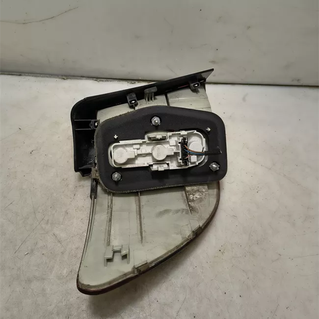 Fanale posteriore parte esterno destro