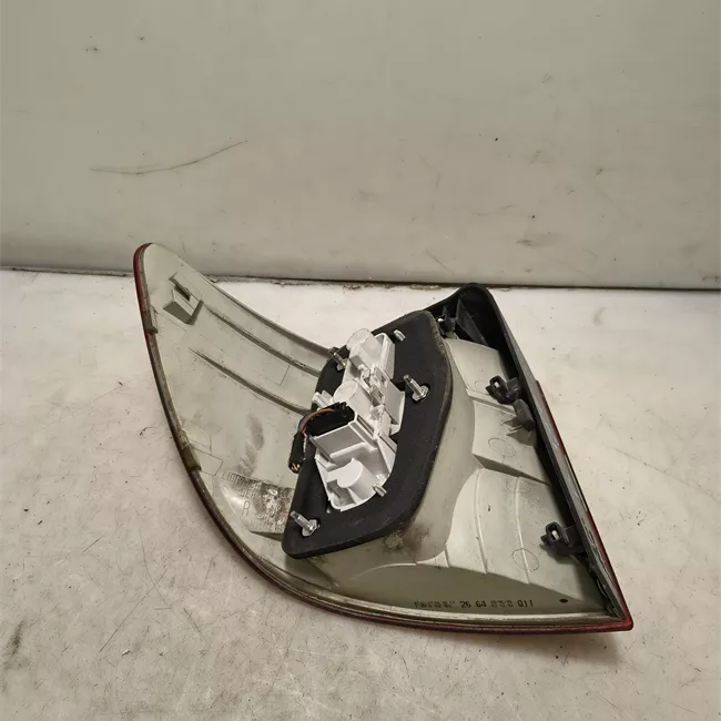 Fanale posteriore parte esterno destro