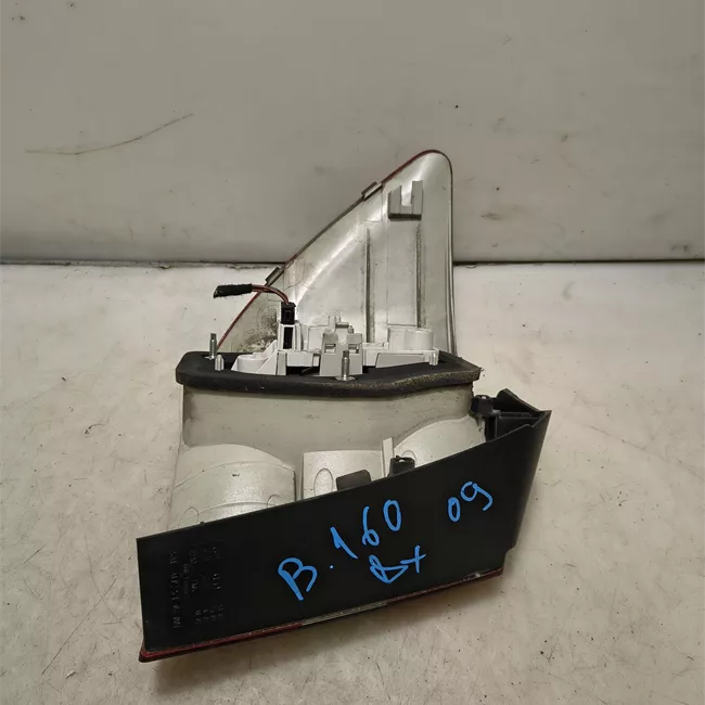 Fanale posteriore parte esterno destro