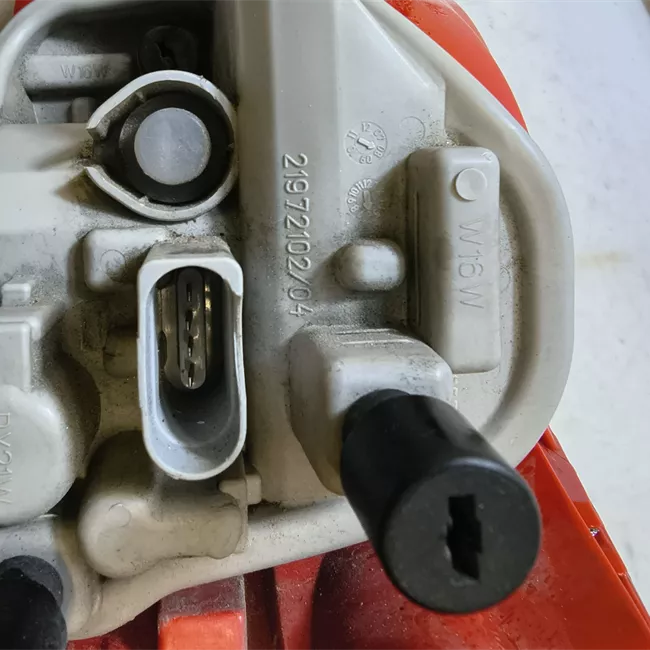 Fanale posteriore parte esterno sinistro