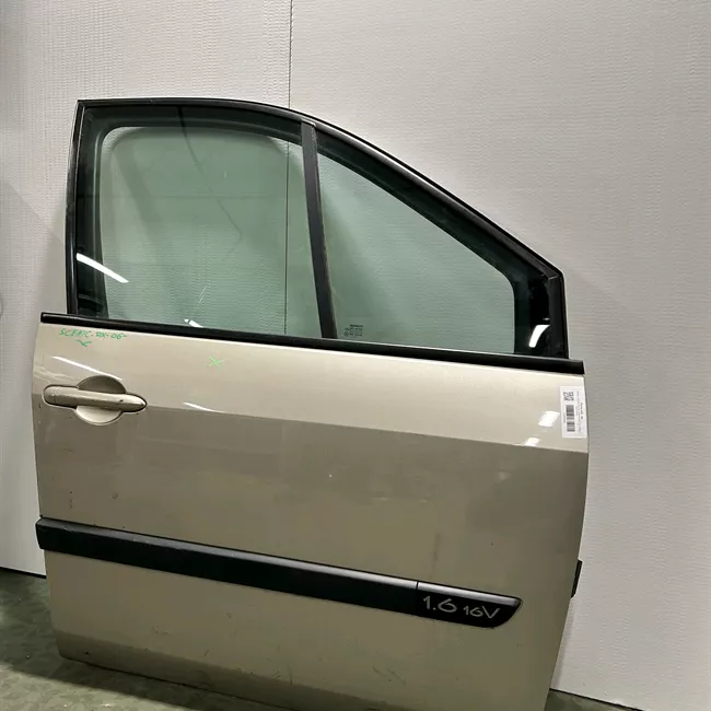 Porta anteriore destra