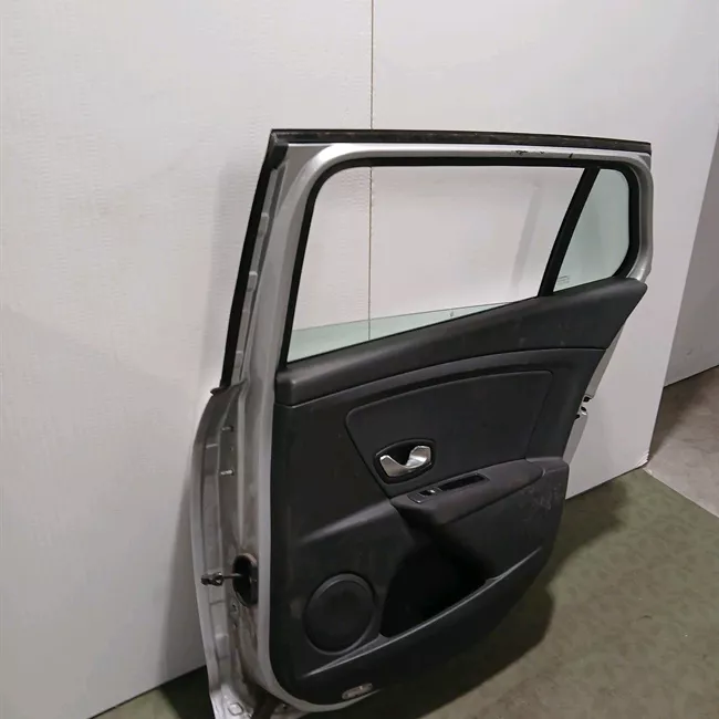 Porta posteriore destra