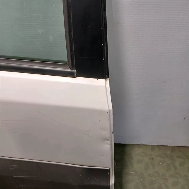 Porta posteriore destra