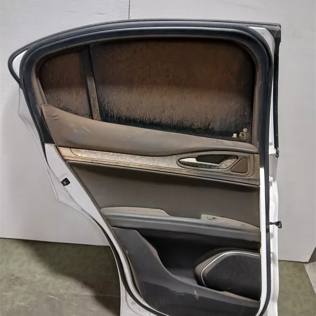 Porta posteriore sinistra