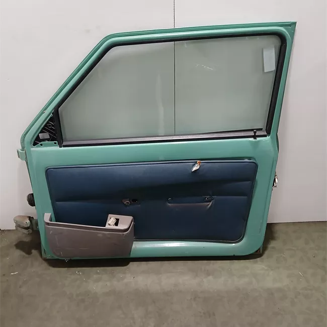 Porta anteriore destra