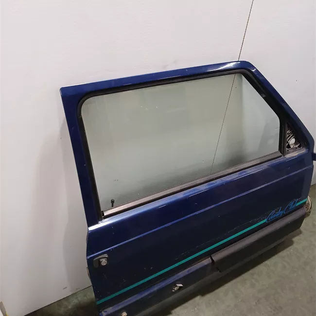 Porta anteriore destra