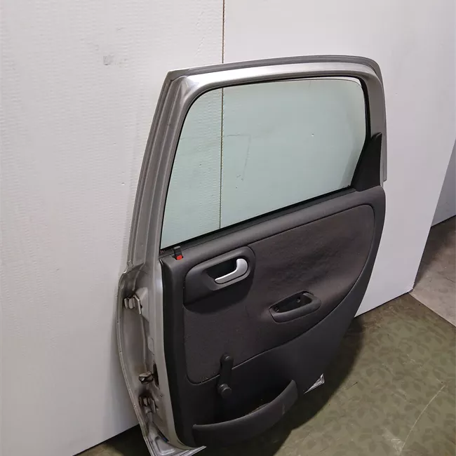 Porta posteriore destra