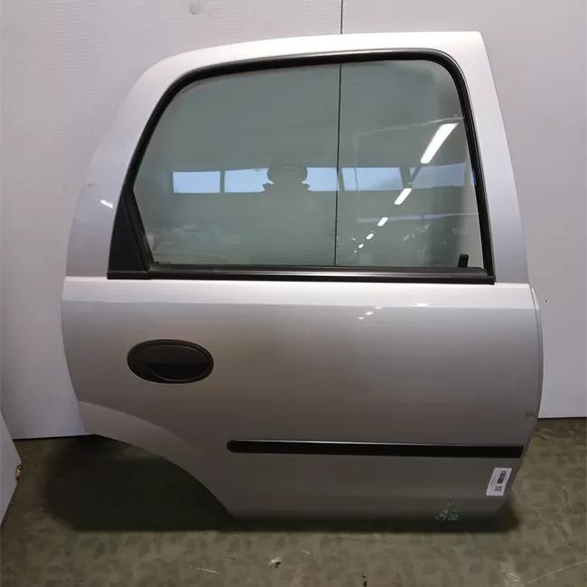 Porta posteriore destra