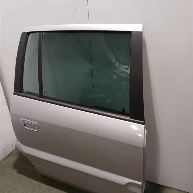 Porta posteriore destra