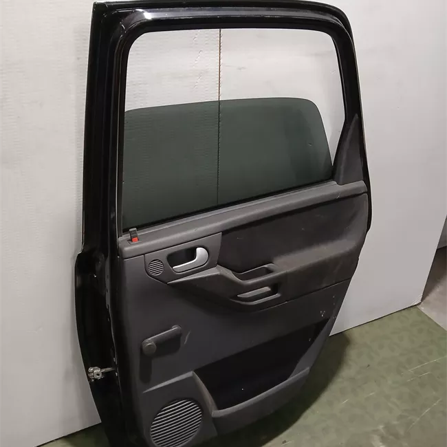 Porta posteriore destra