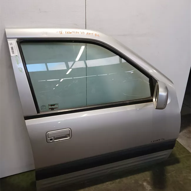 Porta anteriore destra