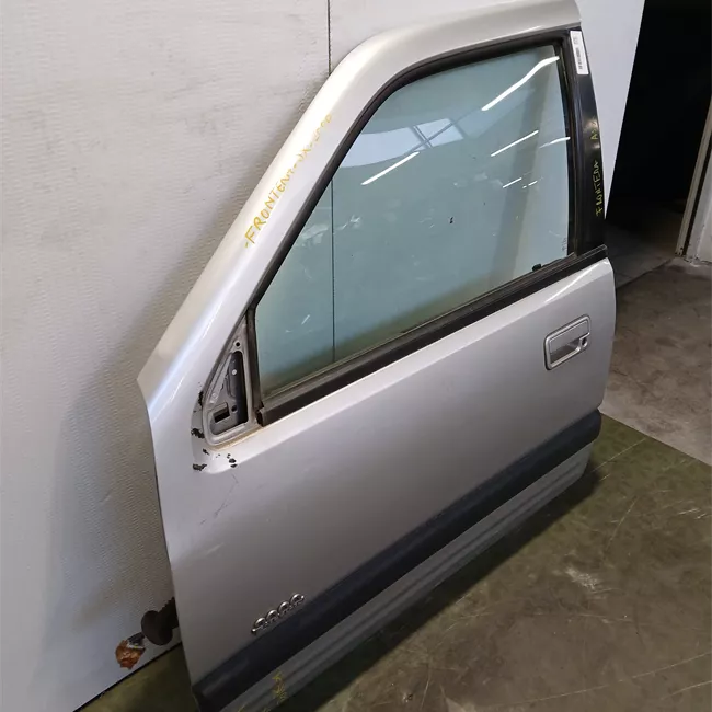 Porta anteriore sinistra