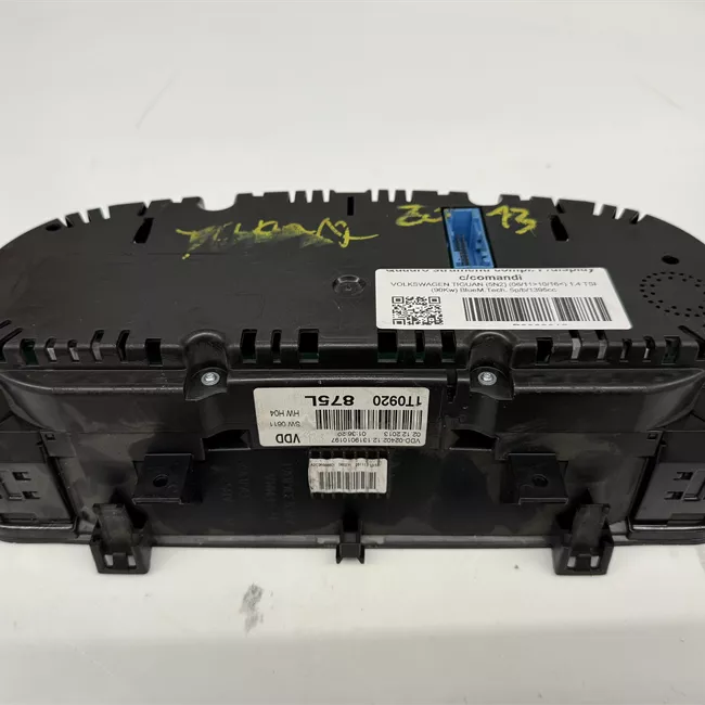 Quadro strumenti completo display con comandi