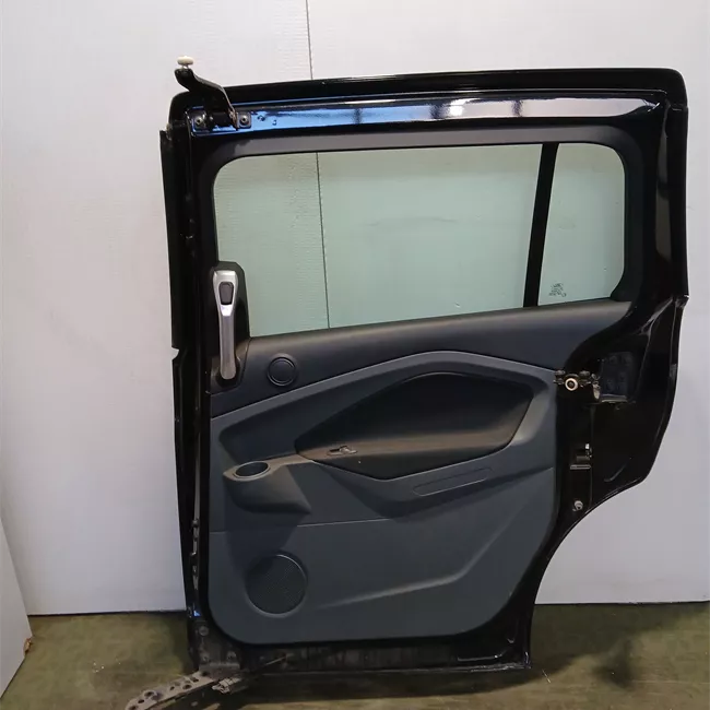 Porta posteriore destra