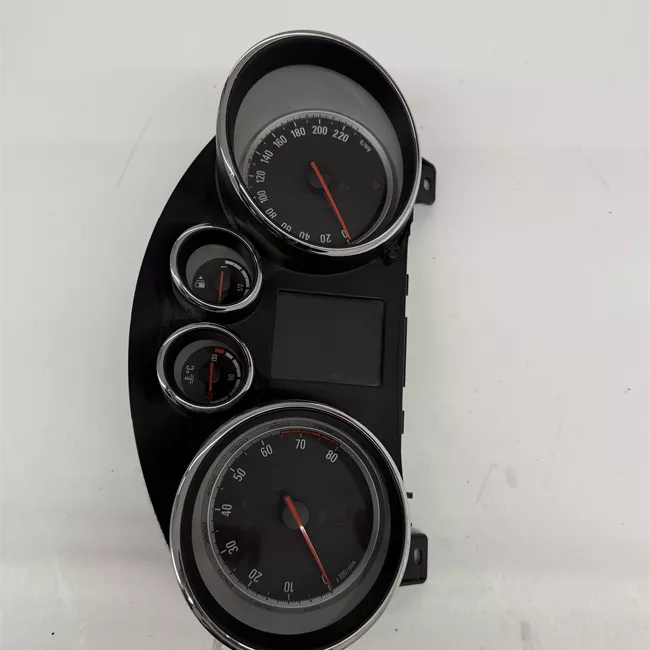 Quadro strumenti completo con LCD informazioni cent