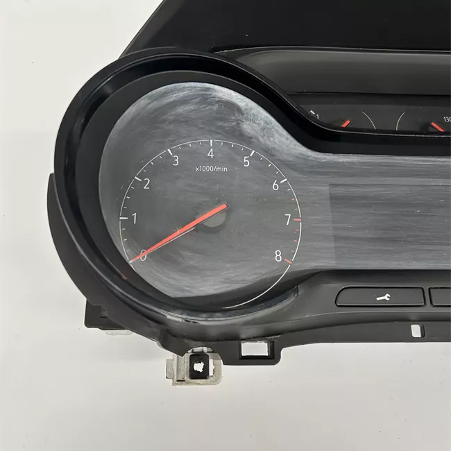 Quadro strumenti completo con schermo LCD