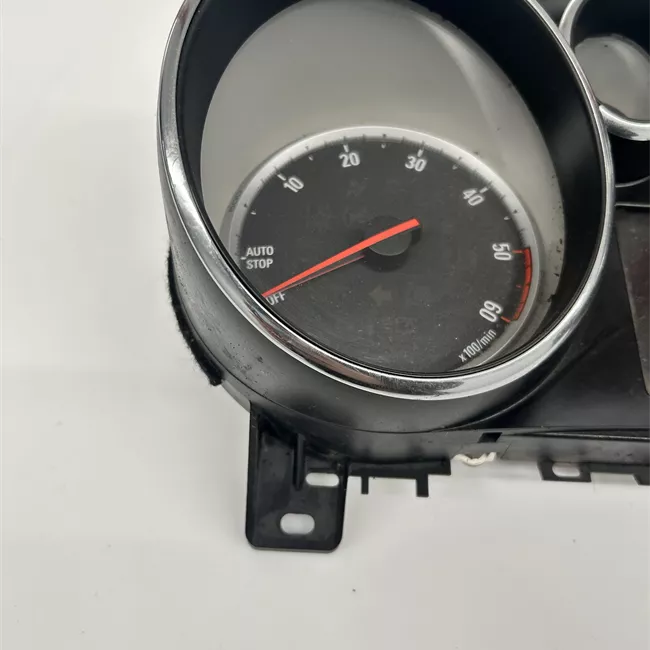 Quadro strumenti completo con LCD informazioni cent