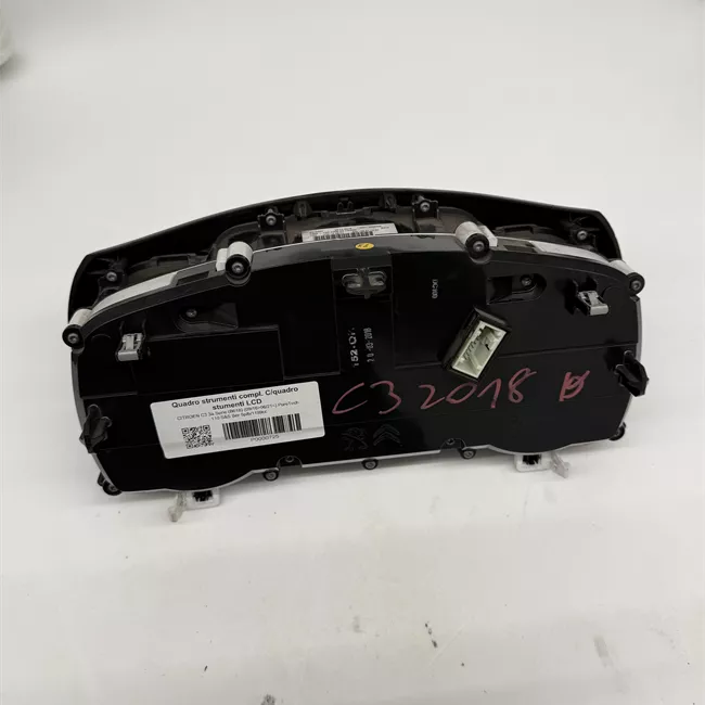 Quadro strumenti completo con quadro stumenti LCD