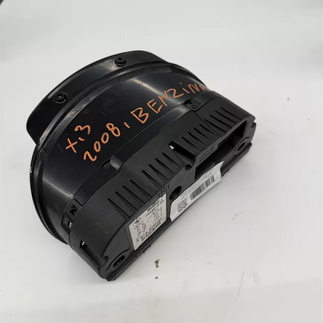 Quadro strumenti completo km/h solo adatto per cambio ma