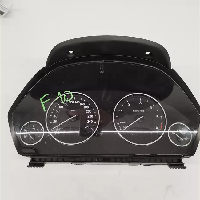 Quadro strumenti completo con Tachimetro chilometrico