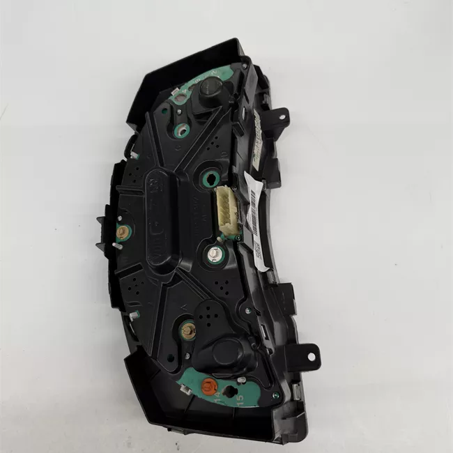 Quadro portastrumenti con anelli cromati