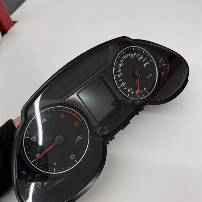 Quadro portastrumenti con display multifunz/computer