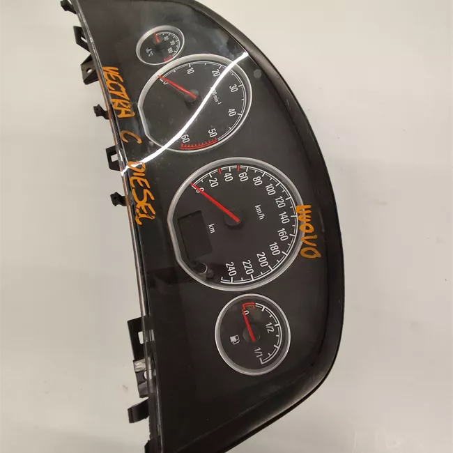 Quadro portastrumenti 250 KM con quadr.neri/fendinneb