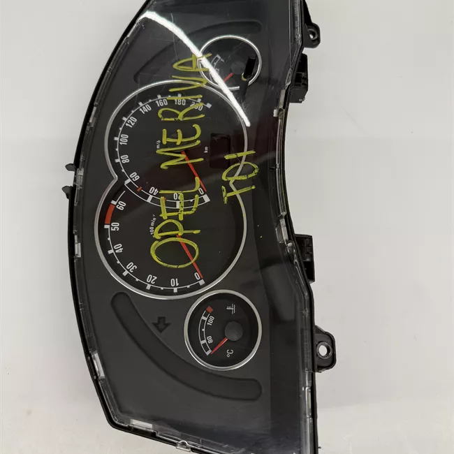 Quadro portastrumenti con anelli cromati