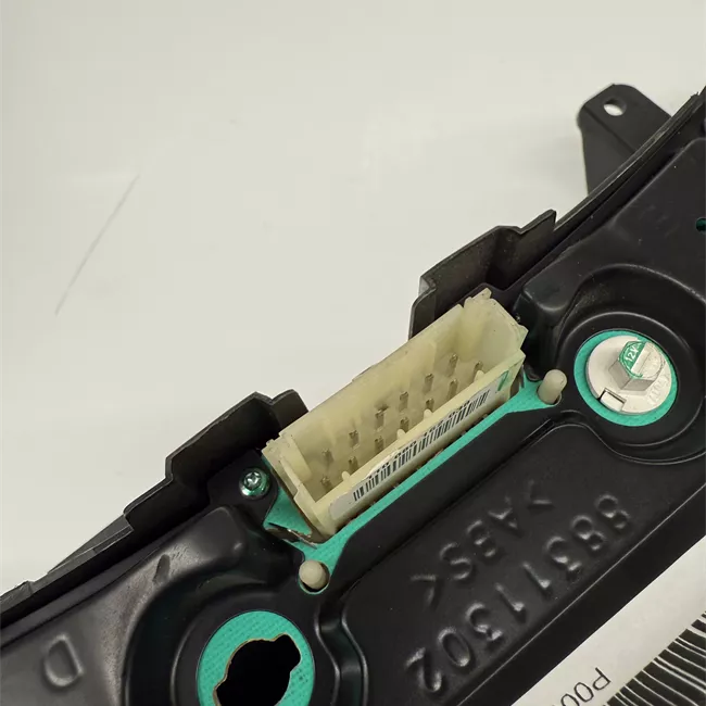 Quadro portastrumenti con anelli cromati