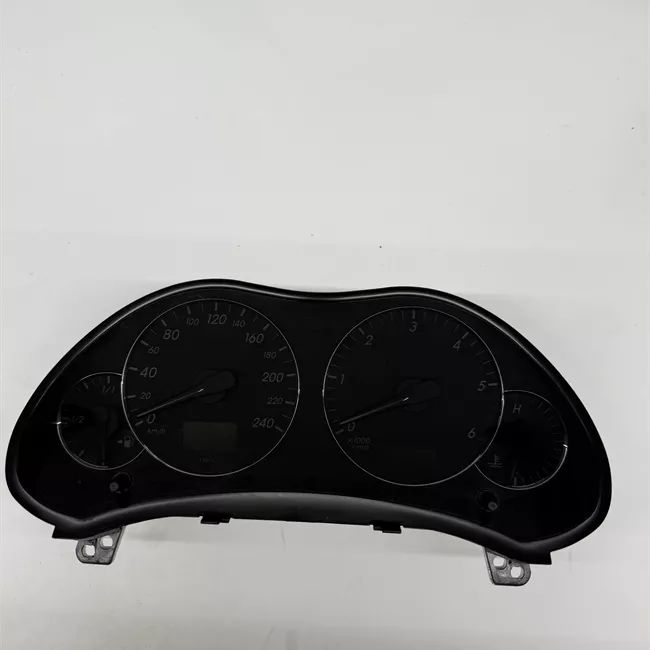 Quadro strumenti completo con cruise control