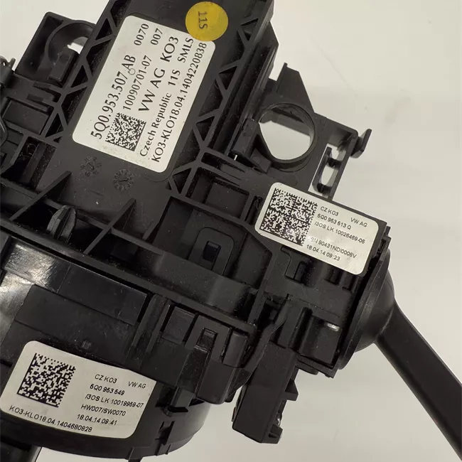 Devioguidasgancio volante pelle multifunzione tiptronic nero/bianco