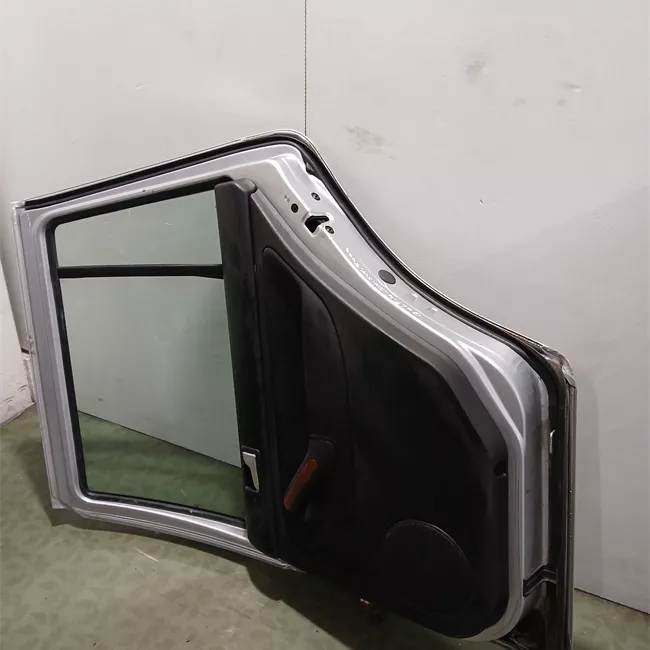 Porta posteriore destra