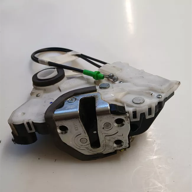 Serratura porta anteriore sinistra con chiusura centralizzata