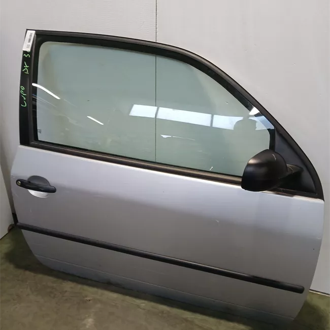 Porta anteriore destra