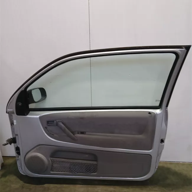 Porta anteriore destra