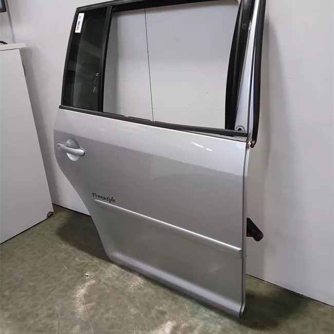 Porta posteriore destra