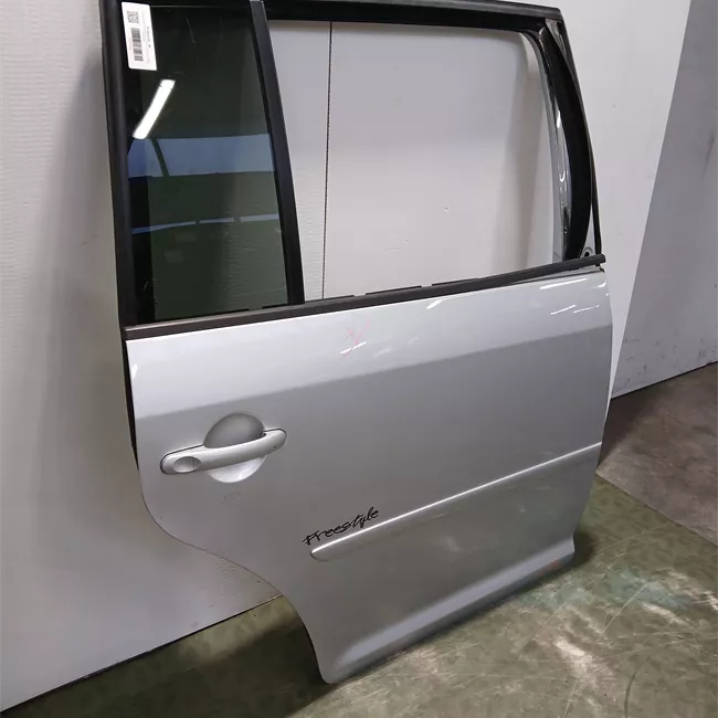 Porta posteriore destra