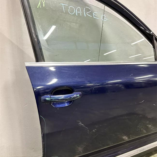 Porta anteriore destra