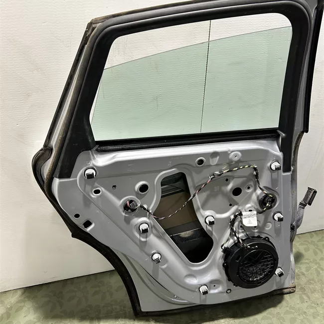 Porta posteriore sinistra primer