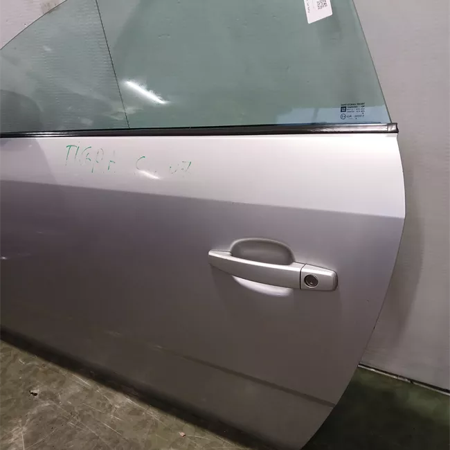 Porta anteriore sinistra Distanza cerniere 325mm