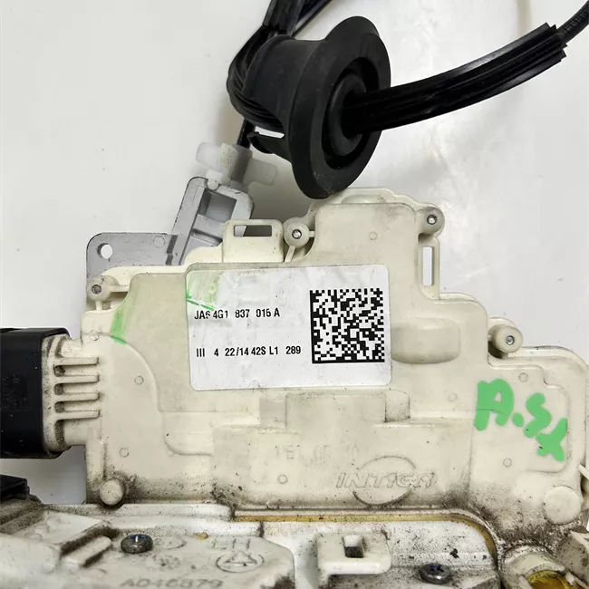 Serratura porta anteriore sinistra con impianto allarme