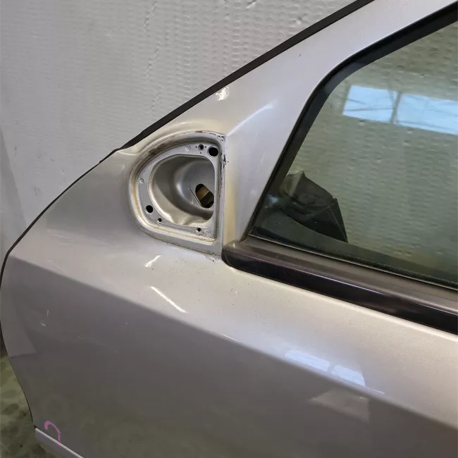 Porta anteriore sinistra