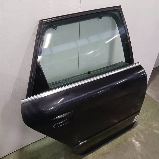 Porta posteriore destra