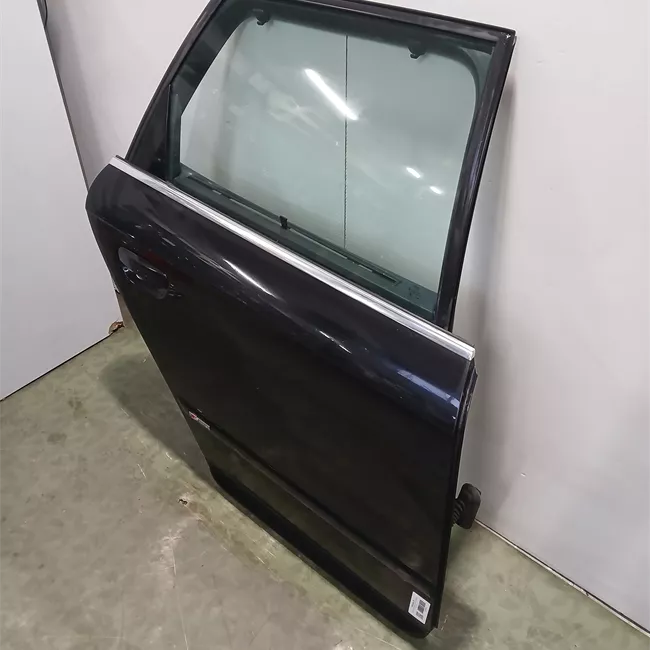 Porta posteriore destra