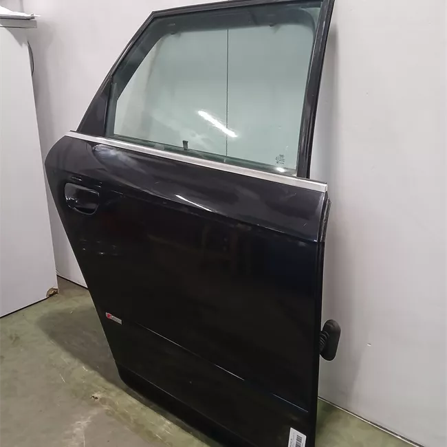 Porta posteriore destra