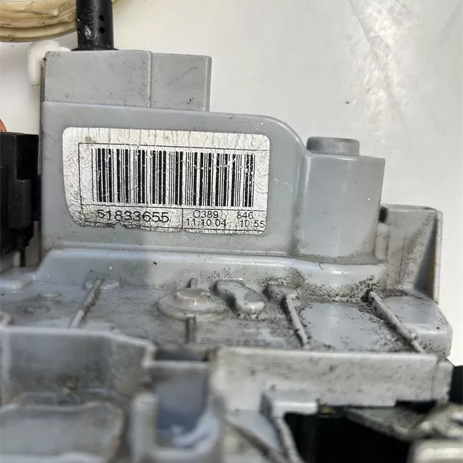 Serratura porta anteriore destra